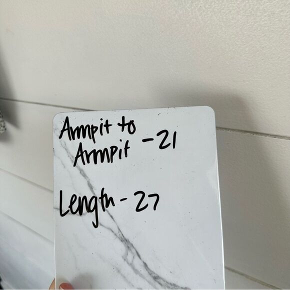 Avec Les Filles Women’s Small Animal Print Button Down Blouse - Picture 5 of 5